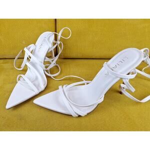 Liliana Size 8 white Leg strap stiletto high heel shoes